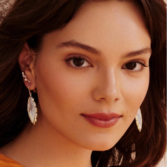 Kendra Scott Genevieve MOP Earrings - Picture 6 of 6